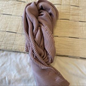 NWOT Scarf